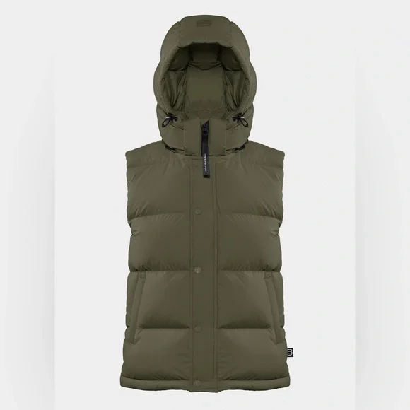 Aritzia puffer- great condition includes hood. Size small - Picture 1 of 2
